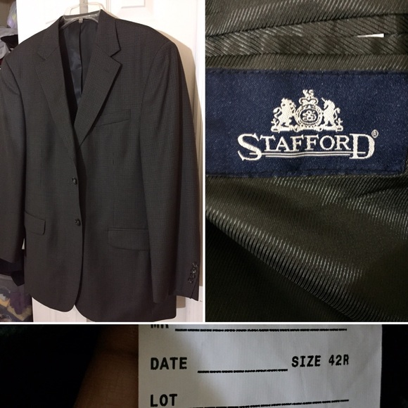 STAFFORD. Men’s suit.